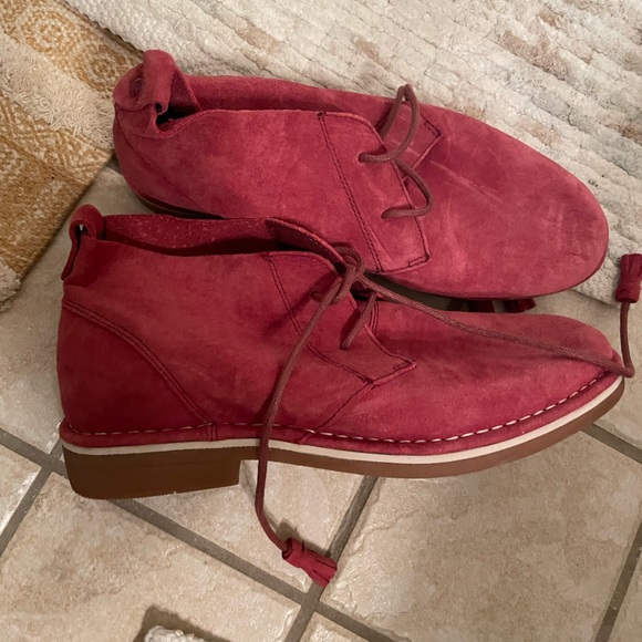 Hush Puppies - Picture 2 of 3